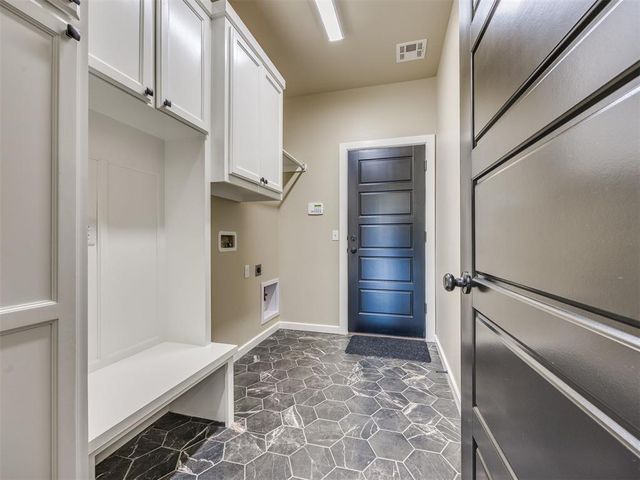 1124 NW 17th Place, Newcastle, OK 73065