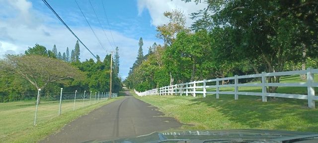 2676 Kalanikahua Rd, Haiku, HI 96708