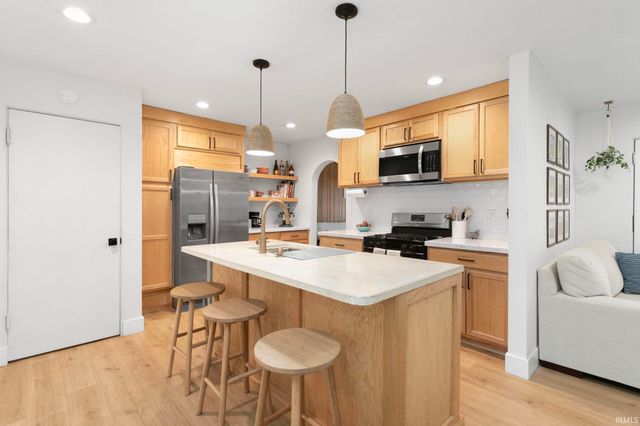 2221 Portage Avenue, South Bend, IN 46616