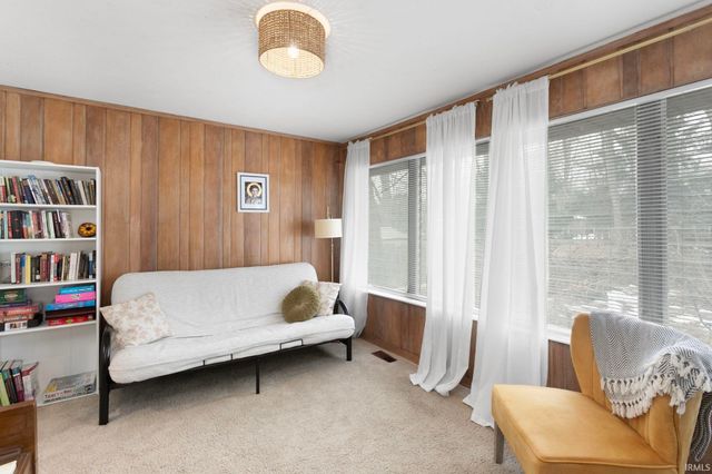 2221 Portage Avenue, South Bend, IN 46616