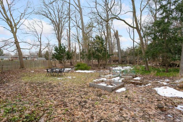 2221 Portage Avenue, South Bend, IN 46616