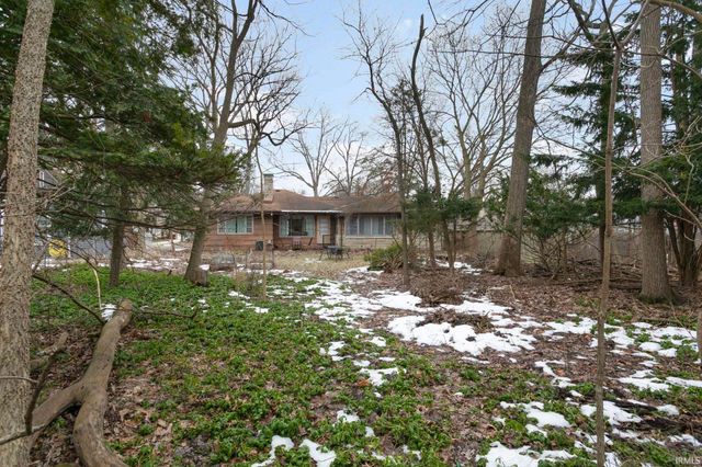 2221 Portage Avenue, South Bend, IN 46616