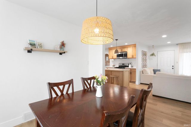 2221 Portage Avenue, South Bend, IN 46616