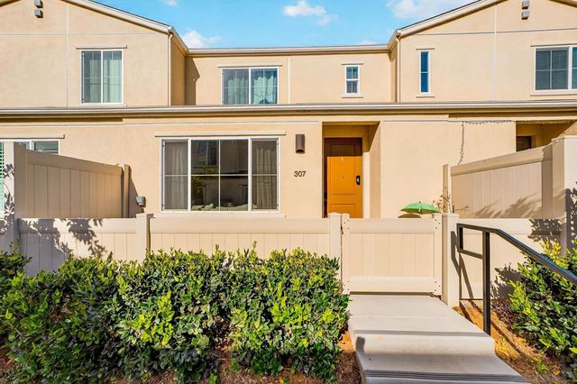 307 Seedling Way, Fallbrook, CA 92028