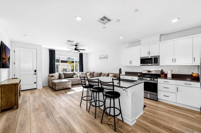 307 Seedling Way, Fallbrook, CA 92028