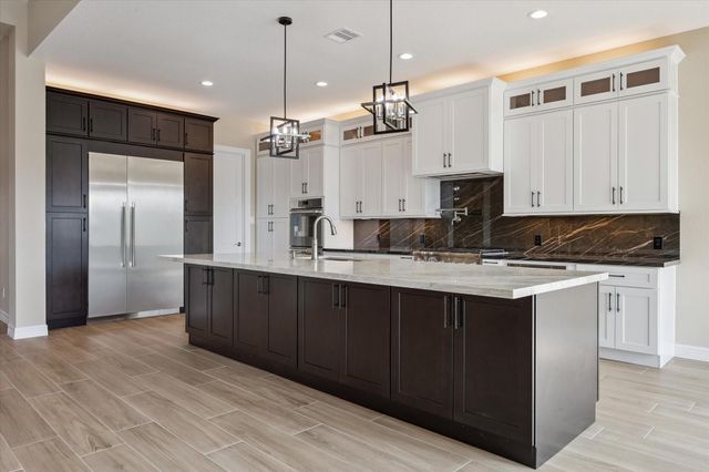 606 Appia Drive, Kemah, TX 77565