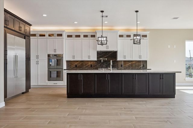 606 Appia Drive, Kemah, TX 77565