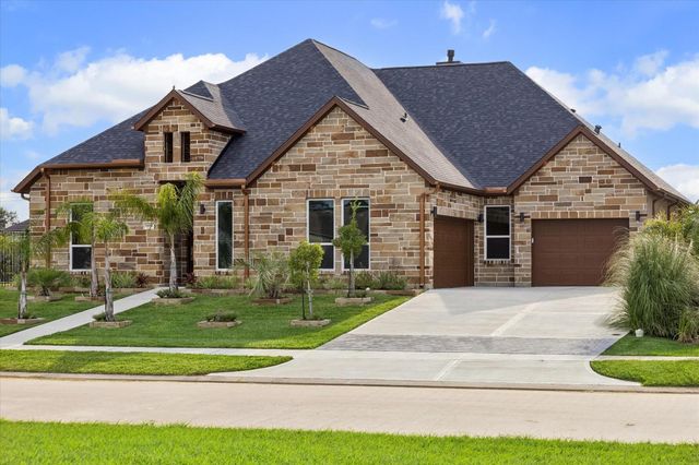 606 Appia Drive, Kemah, TX 77565