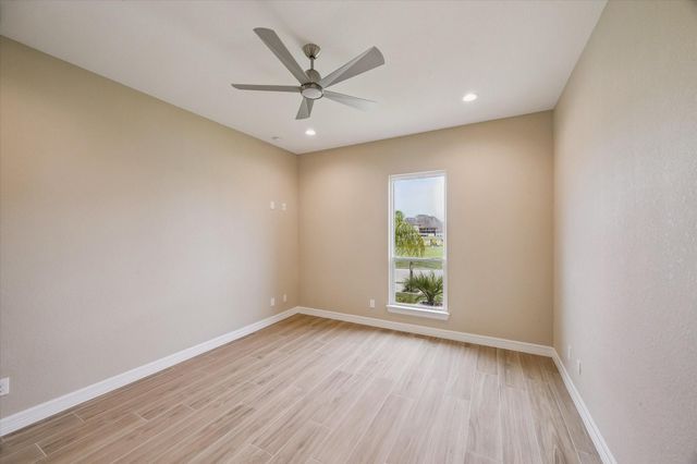 606 Appia Drive, Kemah, TX 77565