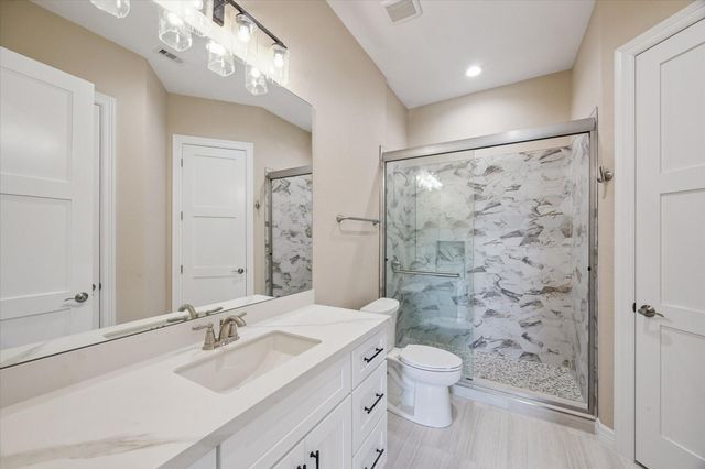 606 Appia Drive, Kemah, TX 77565