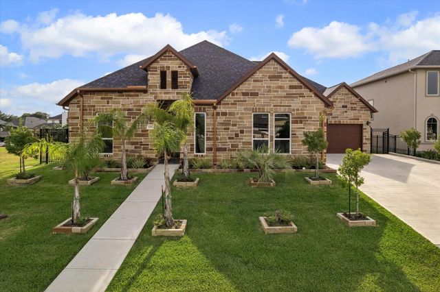 606 Appia Drive, Kemah, TX 77565