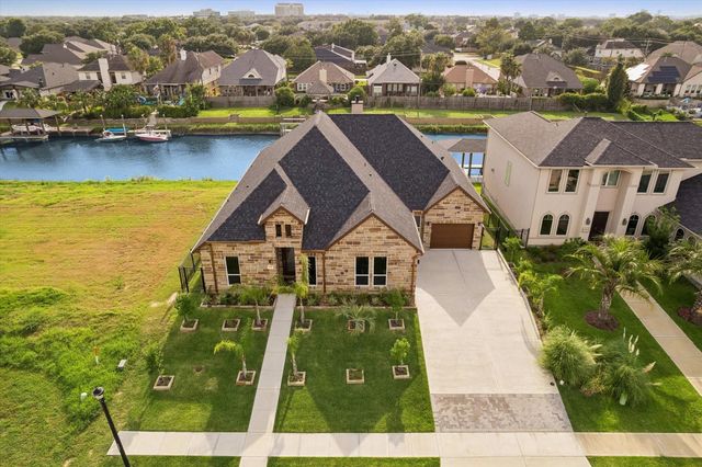 606 Appia Drive, Kemah, TX 77565