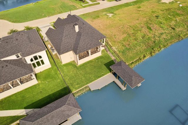 606 Appia Drive, Kemah, TX 77565