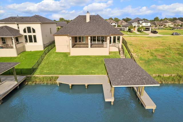 606 Appia Drive, Kemah, TX 77565