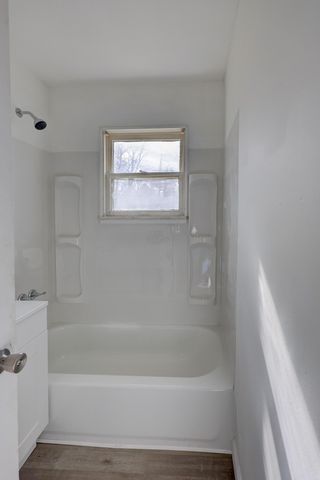 1014 Sycamore, Carthage, MO 64836