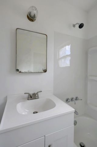 1014 Sycamore, Carthage, MO 64836