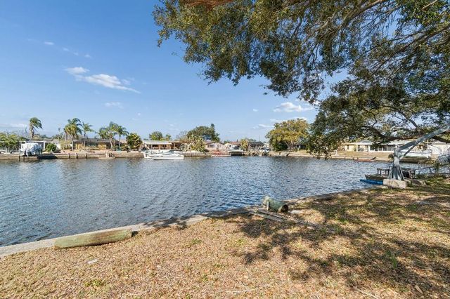 1147 RUSHMORE DRIVE, Holiday, FL 34690