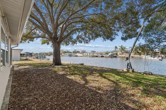 1147 RUSHMORE DRIVE, Holiday, FL 34690