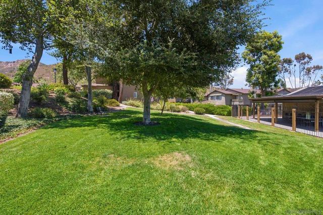 7421 Mission Trails Dr 132, Santee, CA 92071
