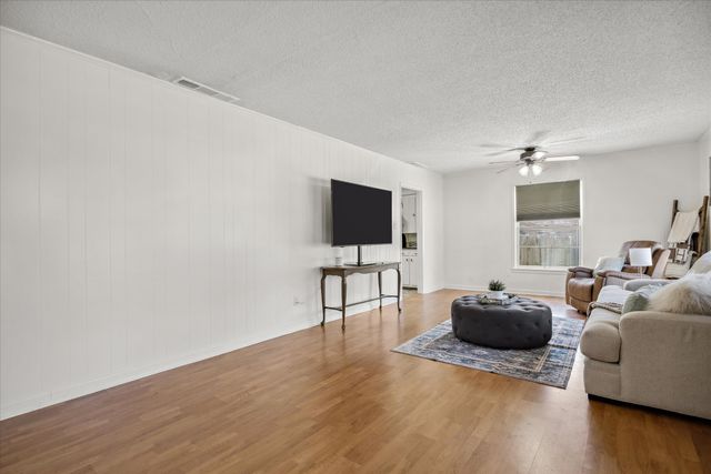 1460 Forrest Drive, Canton, TX 75103