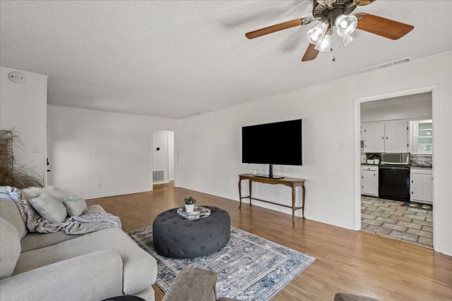 1460 Forrest Drive, Canton, TX 75103