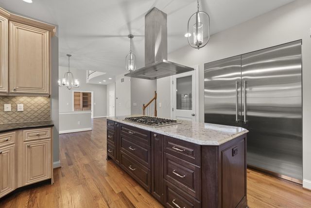 4862 Vista Ridge Drive, Dublin, OH 43017