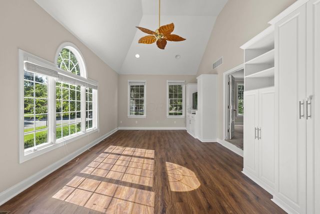 4862 Vista Ridge Drive, Dublin, OH 43017