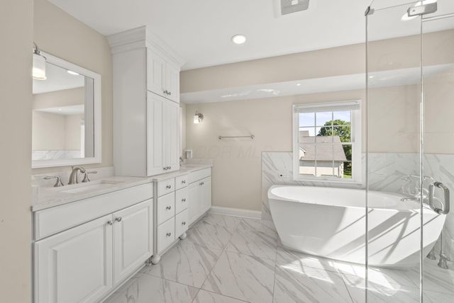 4862 Vista Ridge Drive, Dublin, OH 43017