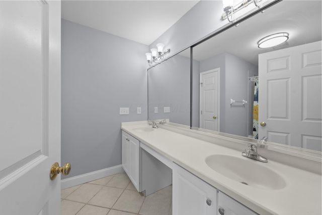 4862 Vista Ridge Drive, Dublin, OH 43017