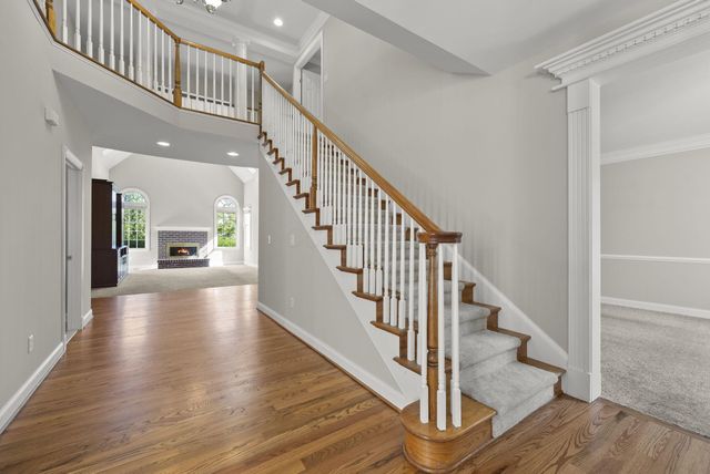 4862 Vista Ridge Drive, Dublin, OH 43017