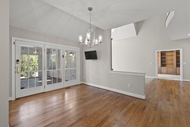 4862 Vista Ridge Drive, Dublin, OH 43017