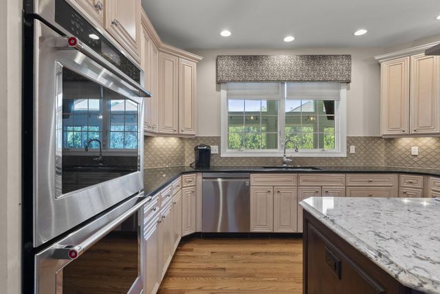 4862 Vista Ridge Drive, Dublin, OH 43017