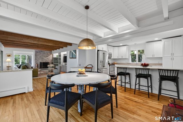 9 Mansewood Road, Old Lyme, CT 06371