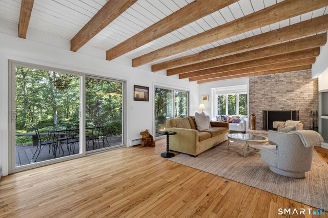 9 Mansewood Road, Old Lyme, CT 06371