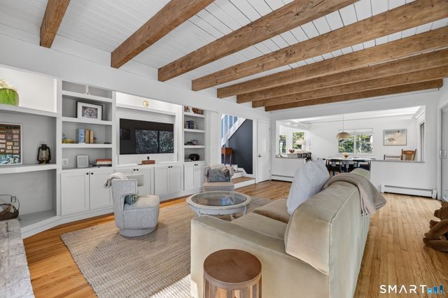 9 Mansewood Road, Old Lyme, CT 06371