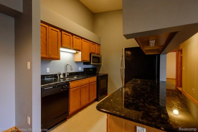 46075 Tallgrass Court, Van Buren Charter Township, MI 48111