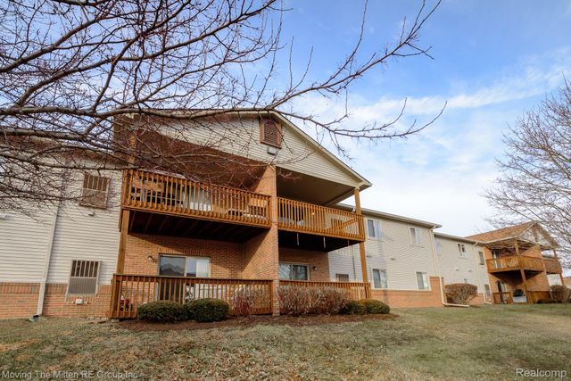 46075 Tallgrass Court, Van Buren Charter Township, MI 48111