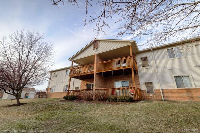 46075 Tallgrass Court, Van Buren Charter Township, MI 48111