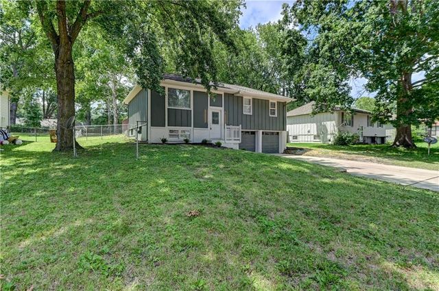 110 Erin Street, Buckner, MO 64016