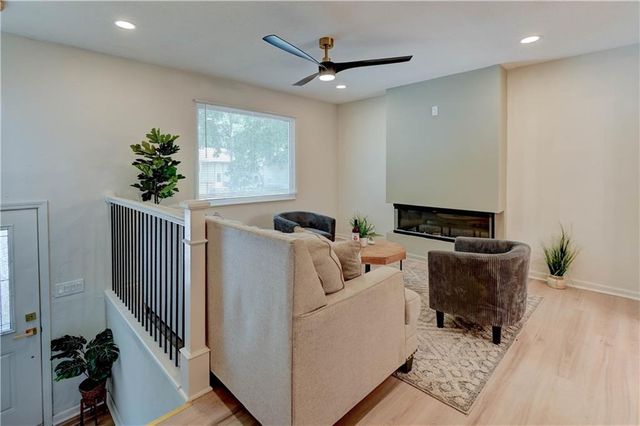 110 Erin Street, Buckner, MO 64016