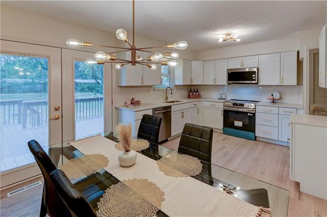 110 Erin Street, Buckner, MO 64016
