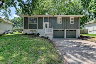 110 Erin Street, Buckner, MO 64016