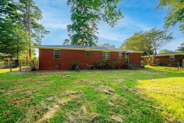 1502 McCann Rd, Longview, TX 75601