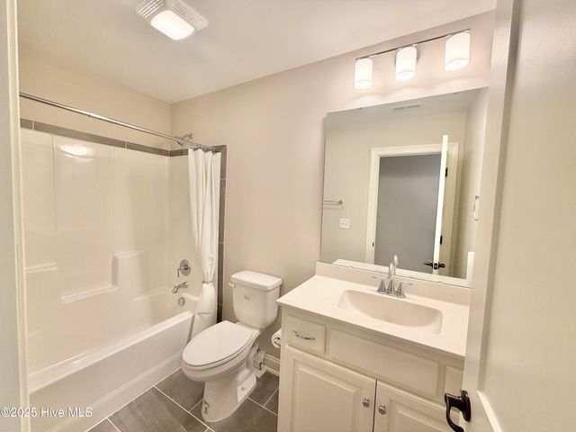 425 Cheltenham Drive, Greenville, NC 27834