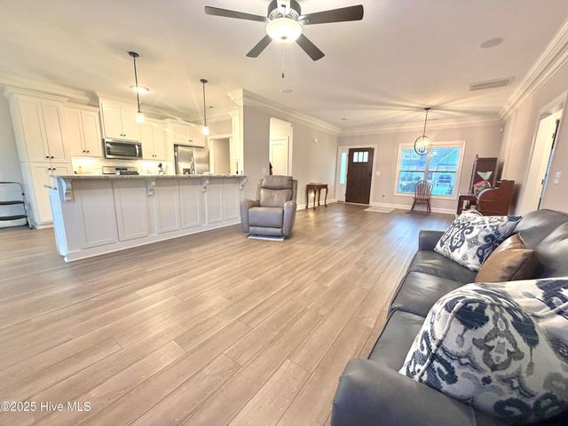 425 Cheltenham Drive, Greenville, NC 27834