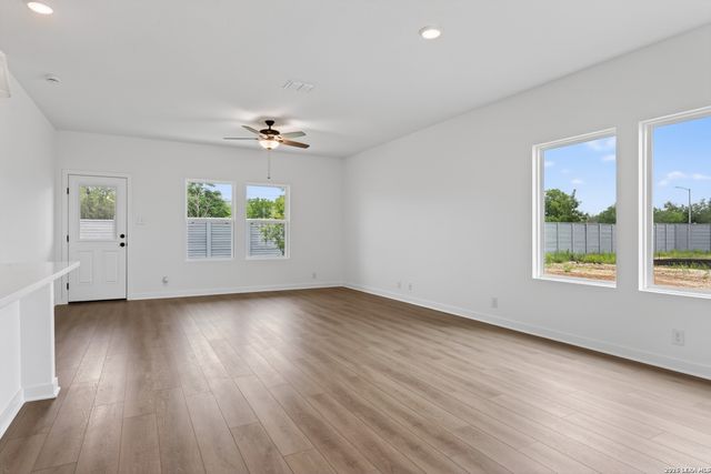 167 Peeps Ct., Adkins, TX 78101