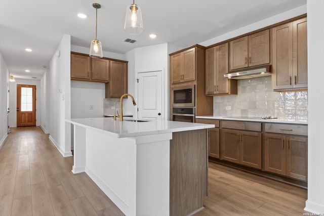 167 Peeps Ct., Adkins, TX 78101