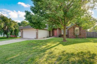 761 North Lexington Avenue, Republic, MO 65738