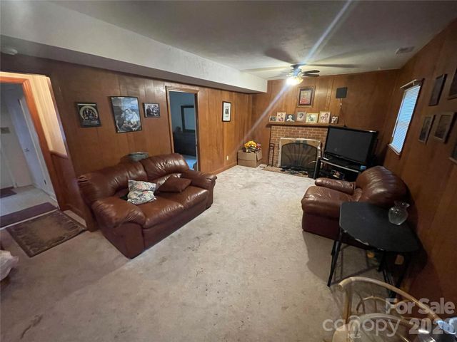 3133 Rosehill Drive, Charlotte, NC 28212