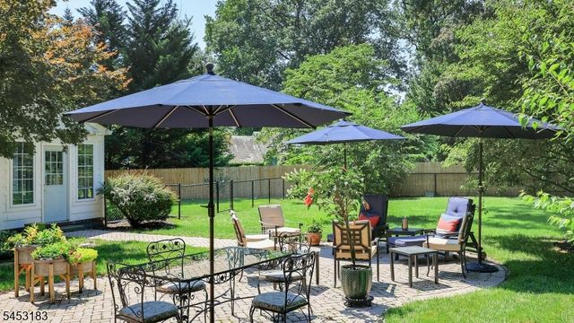 100 Mali Dr, North Plainfield Boro, NJ 07062